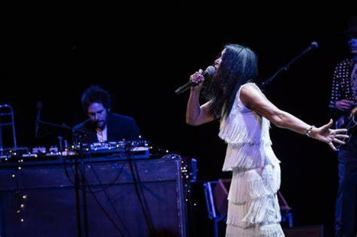 俳優ウィリアムデベインの純資産、妻、息子の死、年齢 バイオ Savage Rose