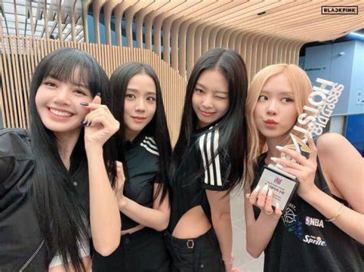 37+ How Big Are Blackpink Jennies Feet Pictures in HD Jenny