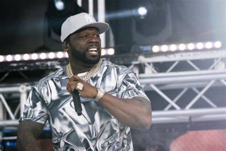 50 Cent Throws Faulty Microphone During Performance Piercing Power 106