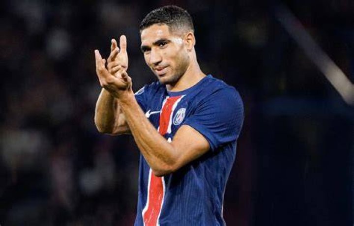Achraf Hakimi qui est la sublime et célèbre femme du jo... Closer