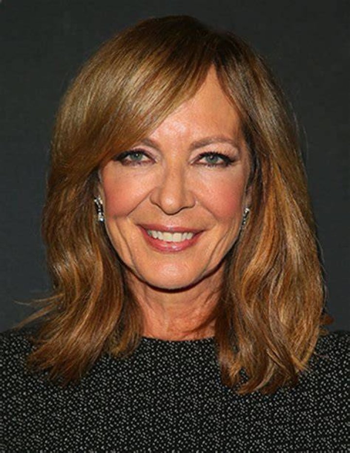 Allison Janney Biography Facts, Childhood, Family Life & Achievements