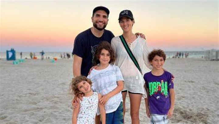 Ariel Helwani: Age, Bio, Family, Career, And Net Worth