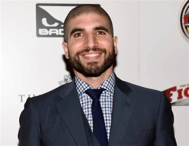 Ariel Helwani Bio, Net Worth, Age, Married, Wife, Family, Nationality