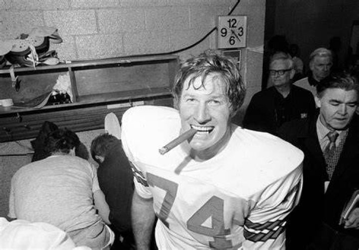 Bob Lilly First a toss, then the ring