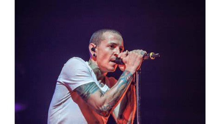 Chester Bennington&rsquo;s Widow Reveals Plans for Birthday Memorial & Thanks