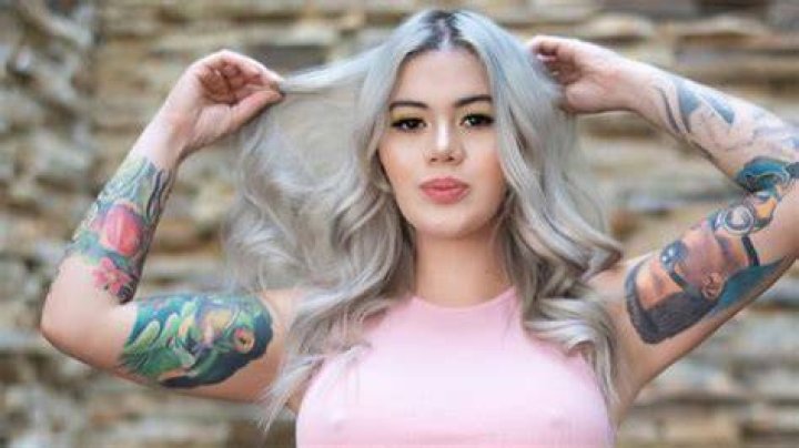 Cintia Cossio hermana de Yeferson Cossio pos&oacute; ligerita de ropa Candela