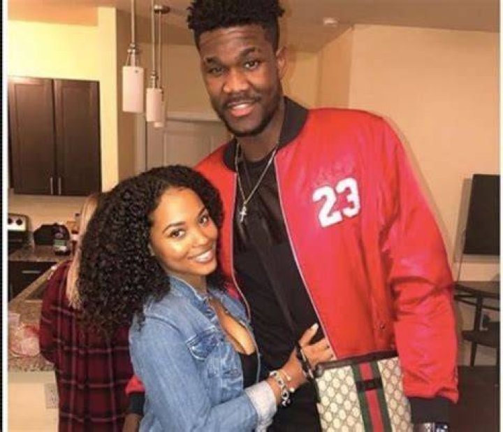 Deandre Ayton Girlfriend