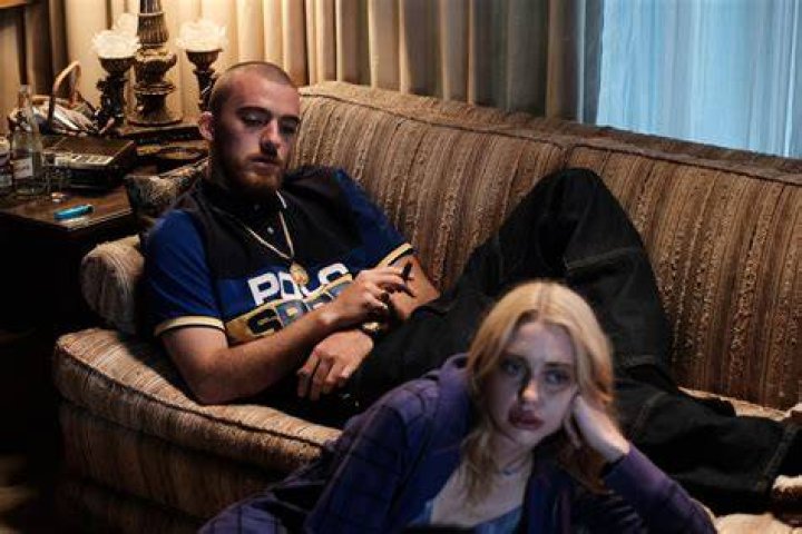 Euphoria Is Faye Going to Betray Fezco? POPSUGAR Entertainment UK