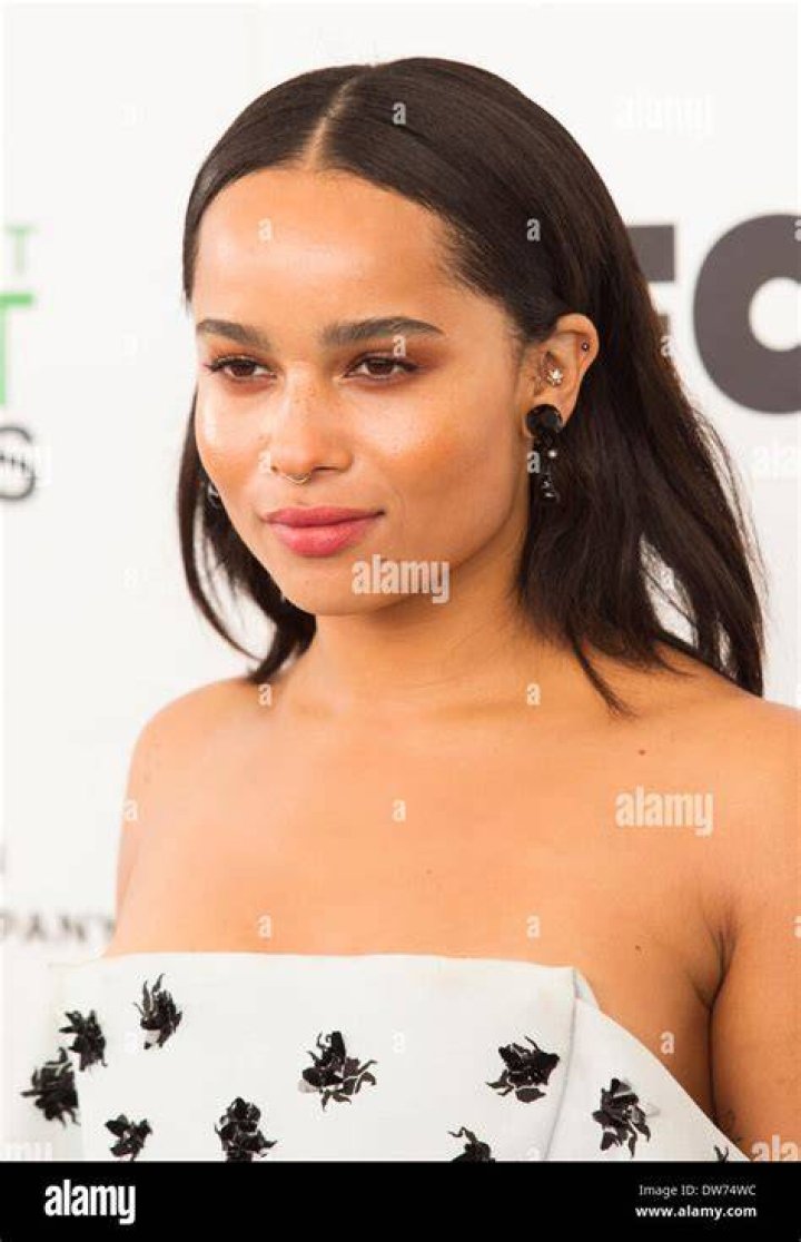 FileZoe Kravitz March 18, 2014 (cropped).jpg Wikipedia