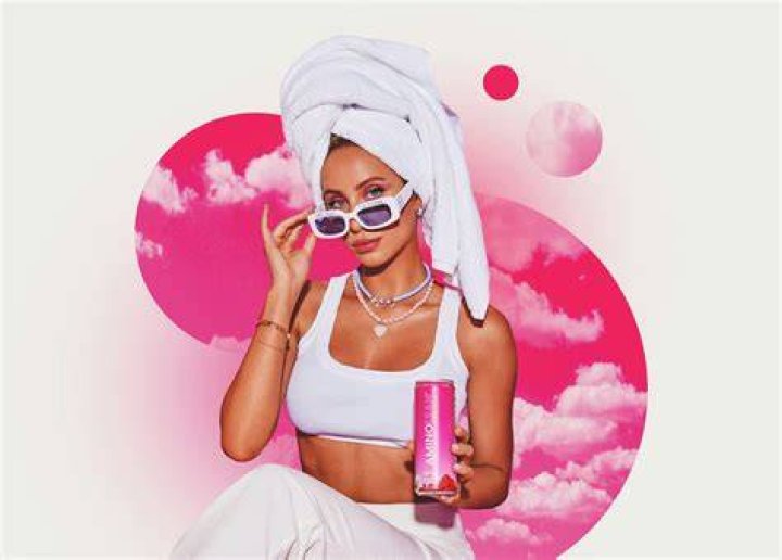 I Tried Alix Earle's Makeup Routine See Photos POPSUGAR Beauty UK