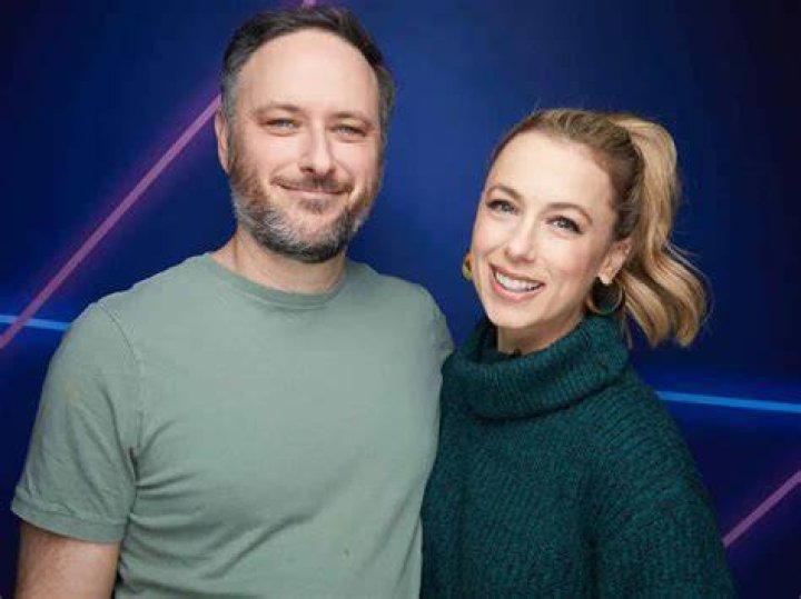 Inside Iliza Shlesinger's Life With Husband and How Much She Is Worth Now