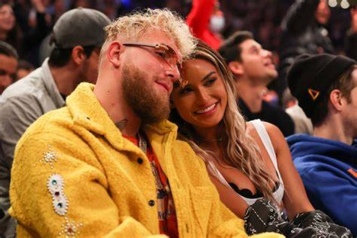 Jake Paul, girlfriend Julia Rose enjoy Knicksfilled date night