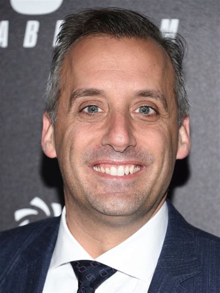 Joe Gatto Sexuality Facts, Fans Suspect His Divorce Has Something To Do With Gay Rumors