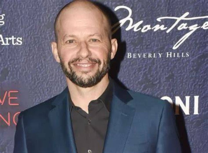 Jon Cryer Bio, Net Worth, Demi Moore, Virginity, Books, Affair