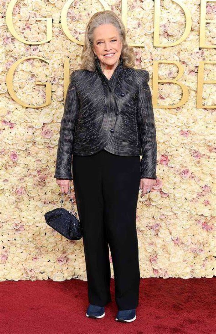 Kathy Bates' Partner The Miracle Club Star's Dating Life Dimensi Aktual