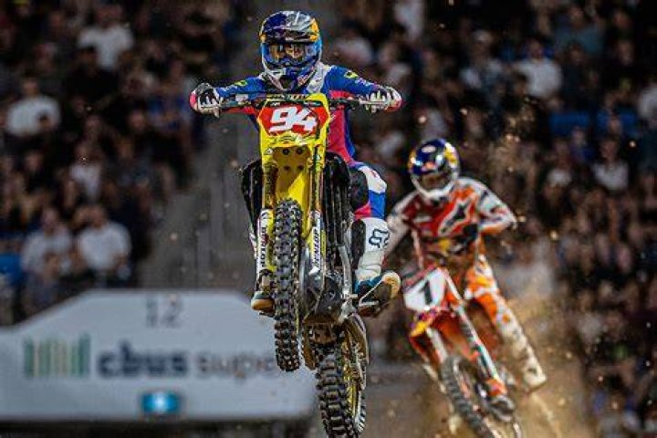 Ken Roczen dominates at Thunder Valley AMA Pro MX