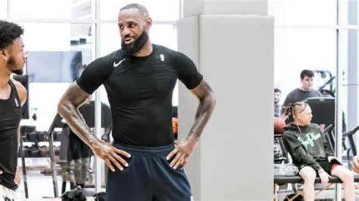 Lebron James Workout OffSeason Lebron James Workout Routine (Bigger