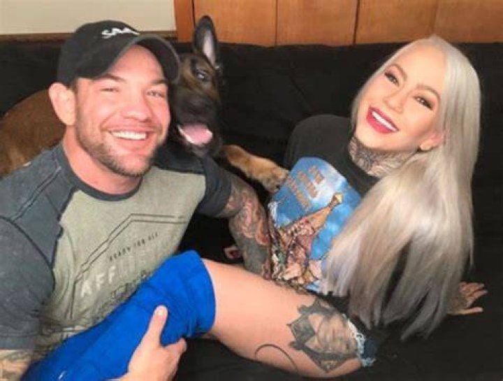 Leland Chapman Wife; The Bounty Hunter's Wife