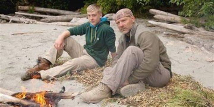 Les Stroud Net Worth, Knives, Wife, WikiBio, Age, New Show