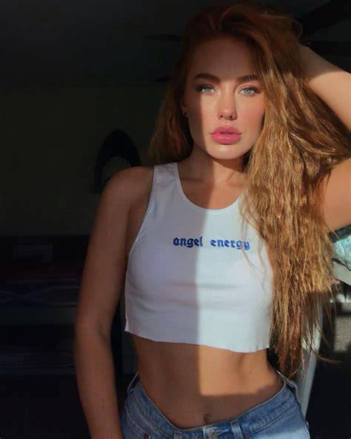 Lil Red Heidi Hood r/RedheadedGoddesses
