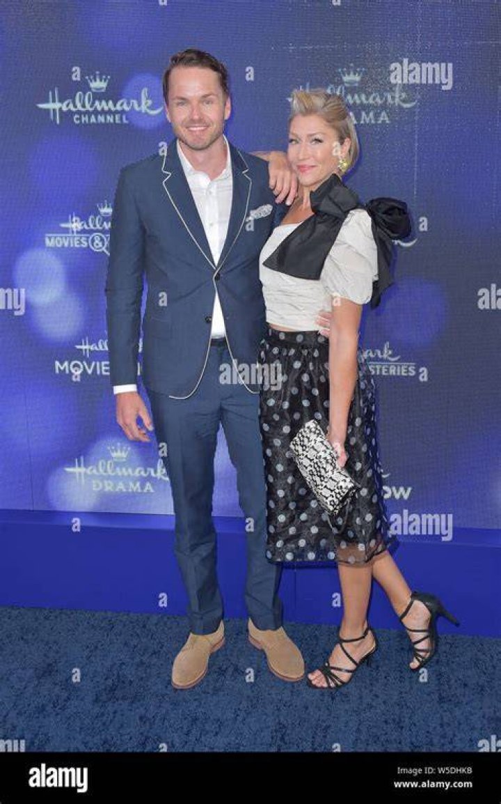 Lorie Campbell (Paul Campbell Wife) Age, Height, Children, Net Worth
