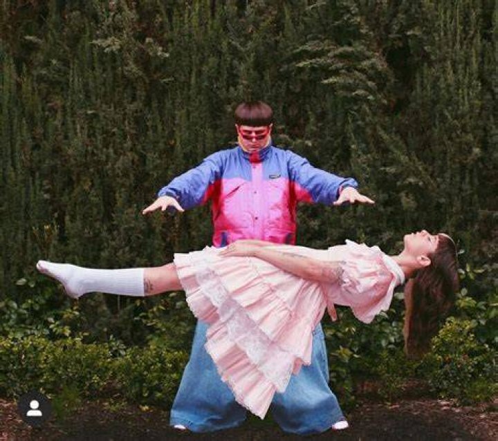 Melanie Martinez & Oliver Tree Are Dating, So Say Hello To Your New Mum