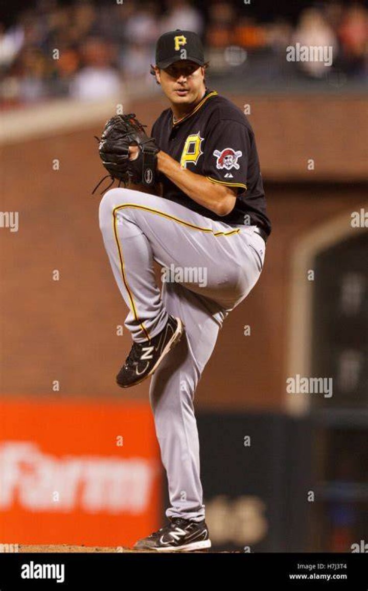 Pittsburgh Pirates pitcher Jason Grilli and his wife, Danielle... News