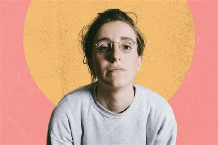 Some Advice From Queer Jewish Comedian Robby Hoffman Hey Alma