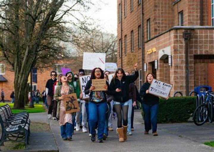 Students and staff coming out of UNLV