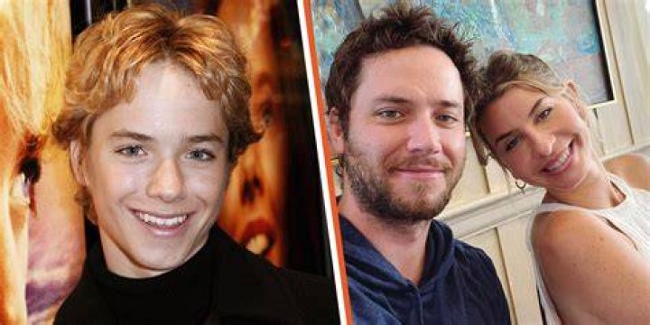 Uncovering The Private Life And Impact Of Jeremy Sumpter's Wife, Elizabeth