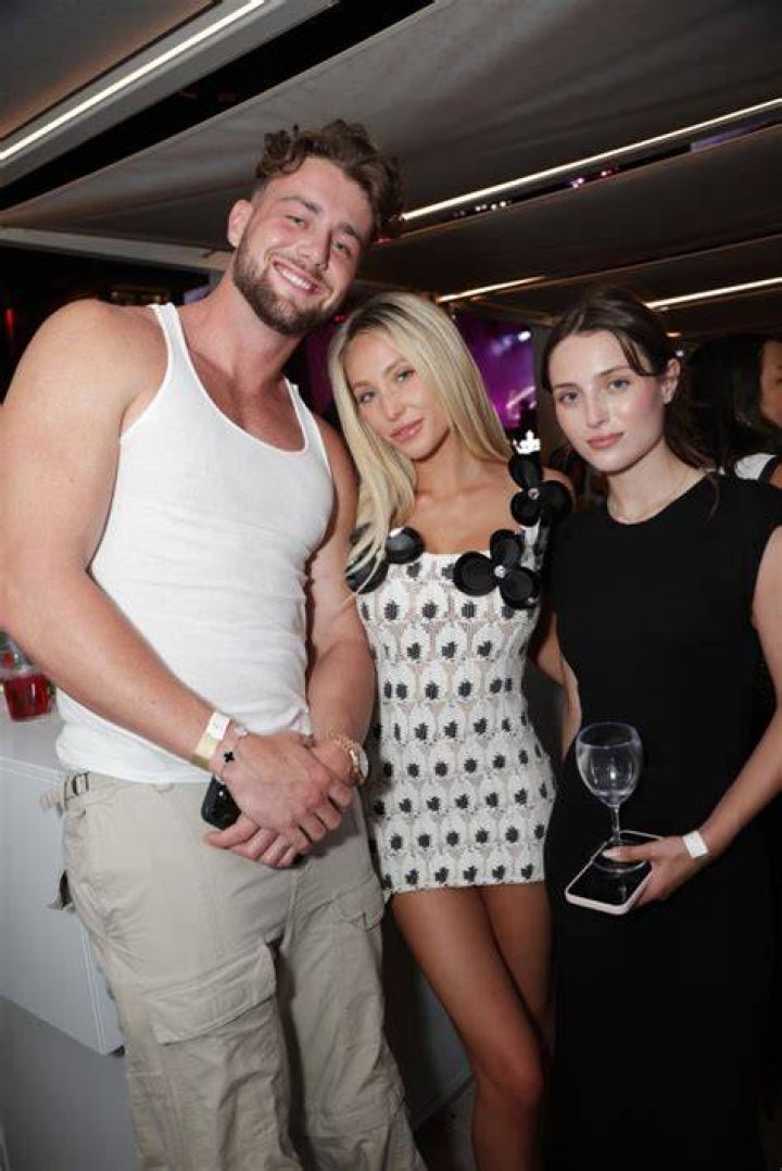 Who is Harry Jowsey Dating in 2022? The Television Star Makes A